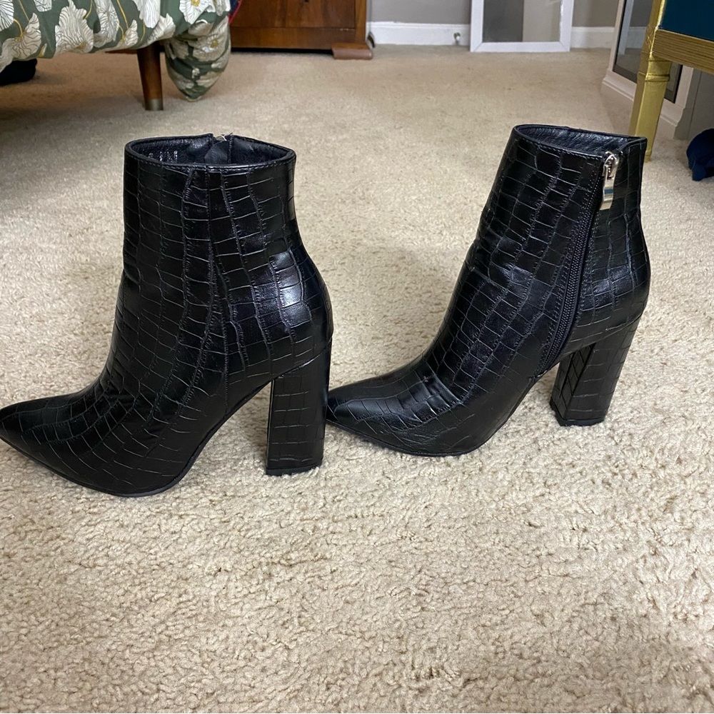 SHEIN boots booties black block heel 6